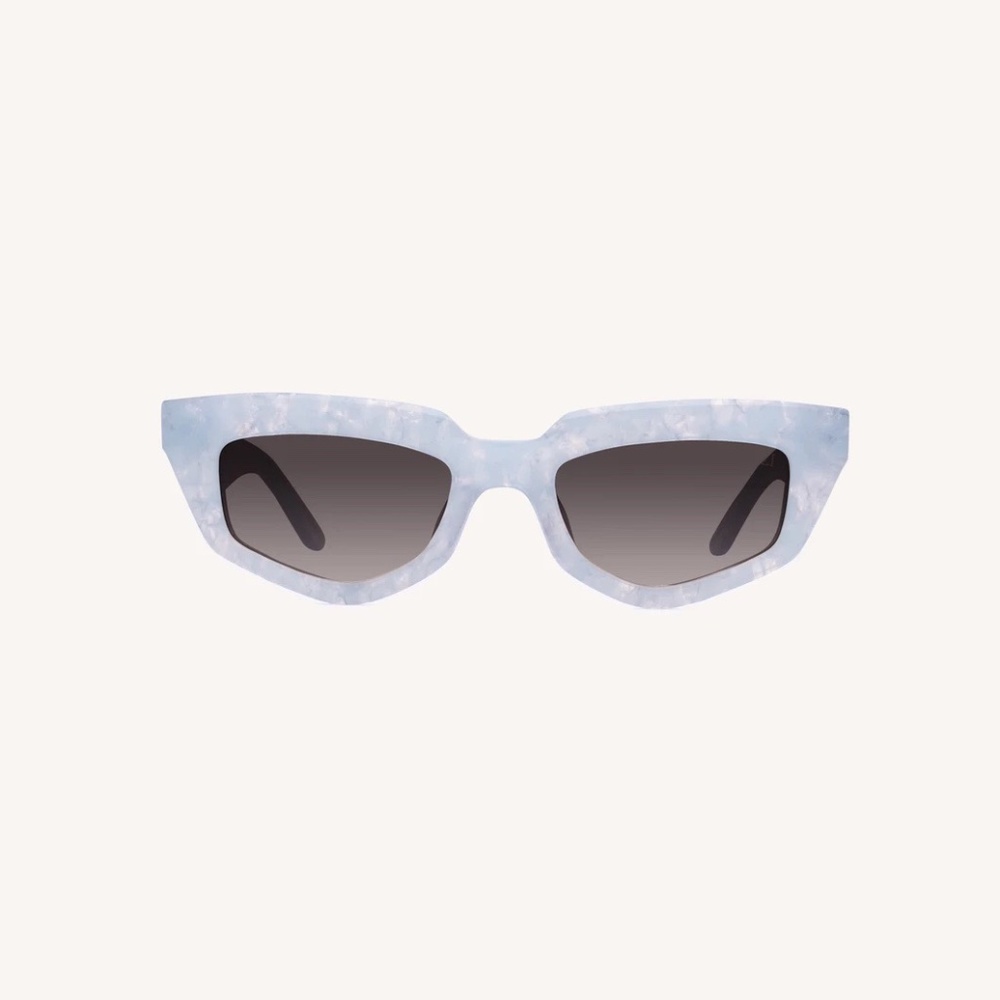 Dezi - On Read Sunglasses - Blue Quartz